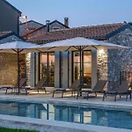 Casa Cupra