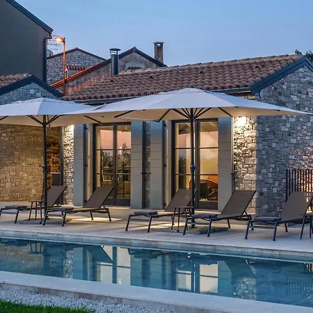 Casa Cupra