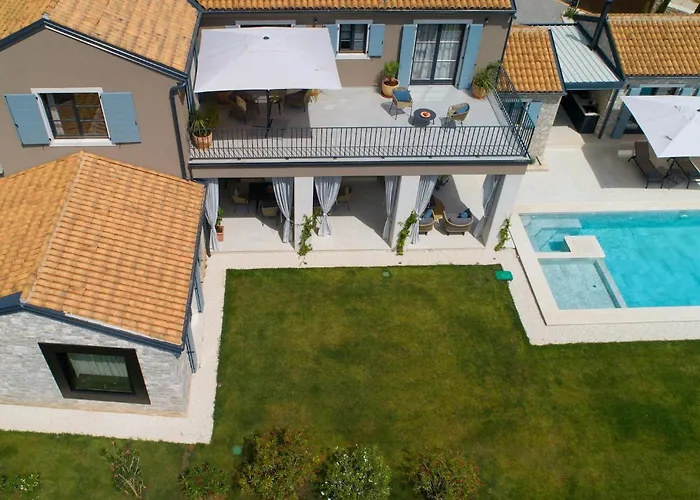 Casa Cupra *