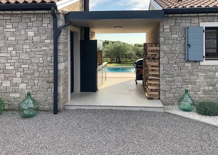 Casa Cupra *