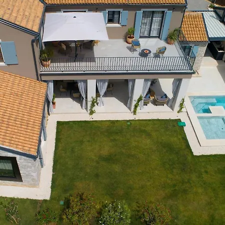 Casa Cupra *