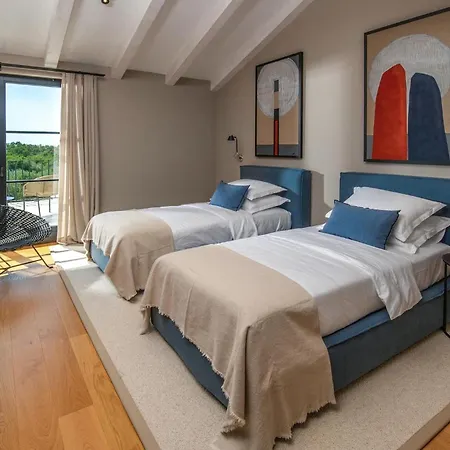 Casa Cupra *